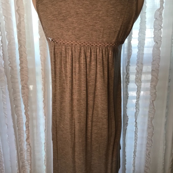 Tank - Picture 3 of 4